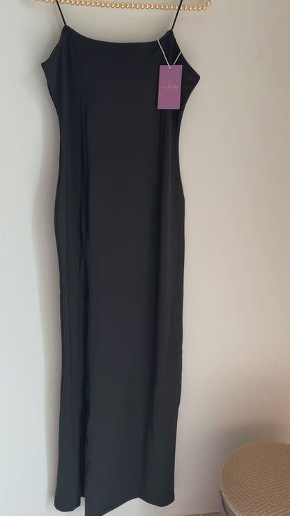 Long dress with side slit